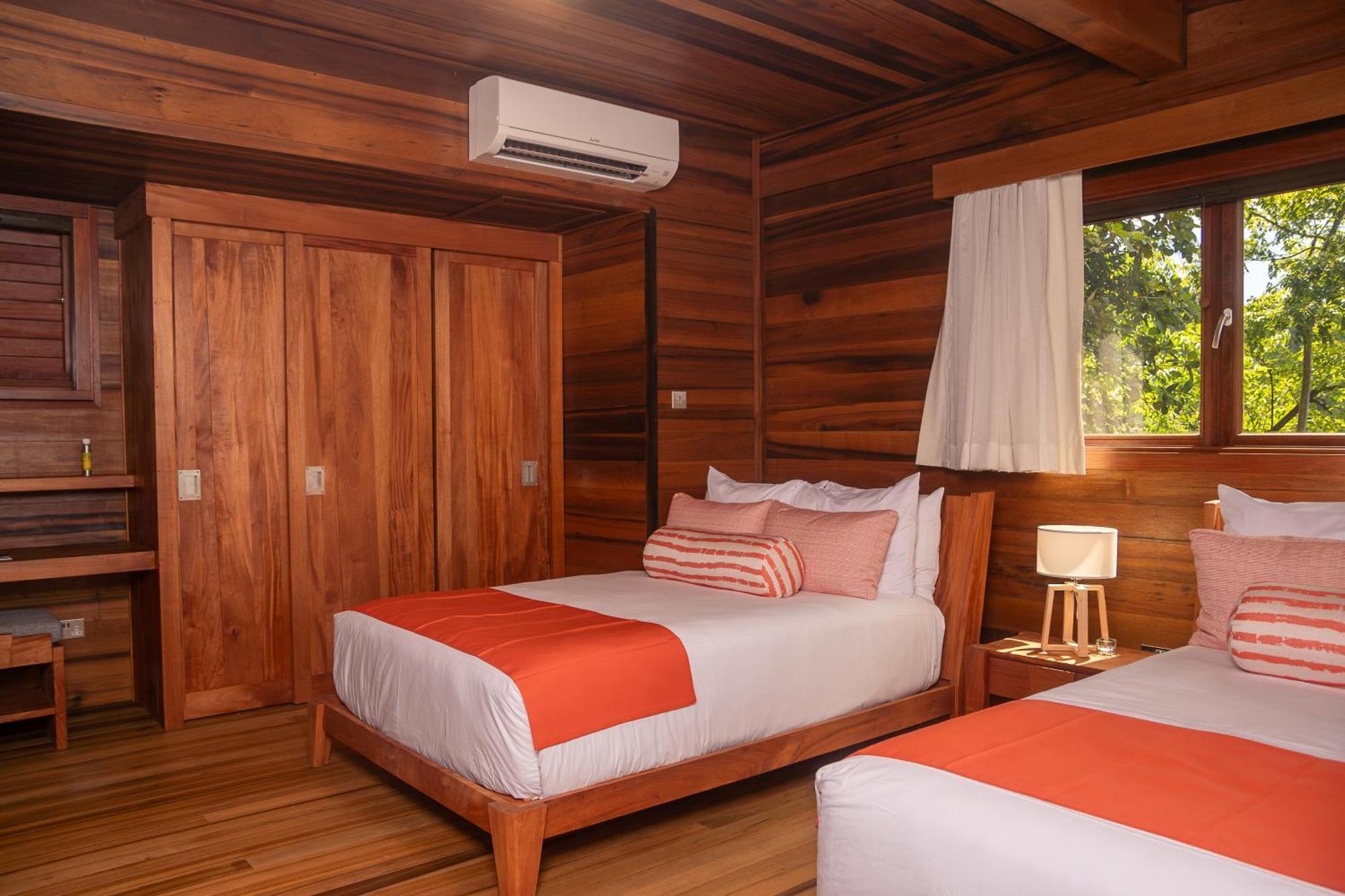 Hotel Secret Bay Portsmouth Zewnętrze zdjęcie